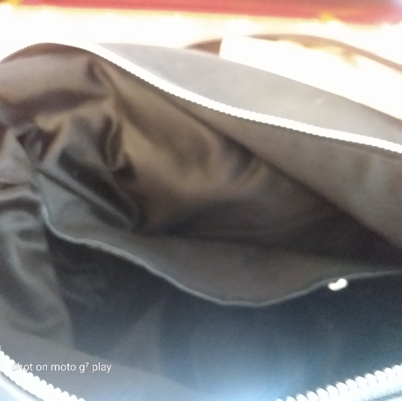 Giorgio Armani Soft Leather Purse - Picture 7 of 10